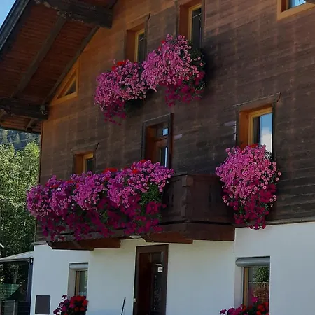 Neuheim Apartment *